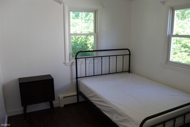 Foto del edificio - 16 Wakefield Ave