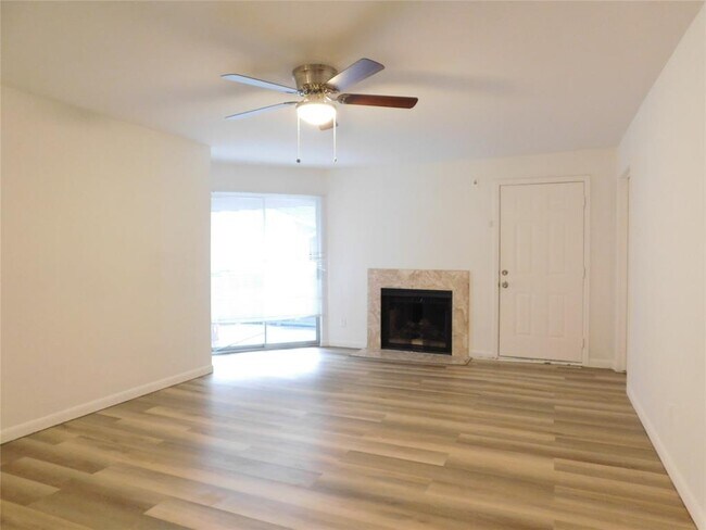 Foto del edificio - 8787 Brae Acres Rd