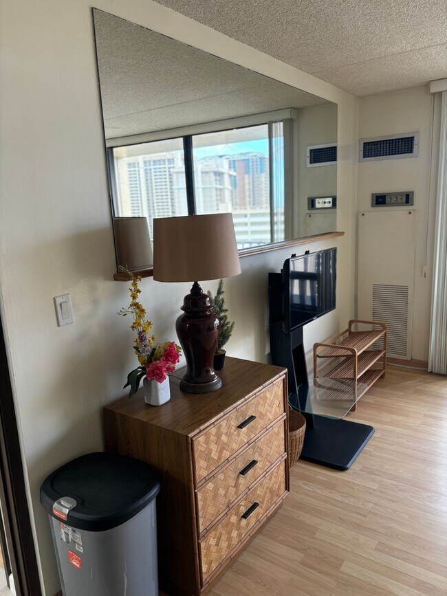 Foto del edificio - Available May 1, 2026 | Furnished 1 Bedroom, 1 bathroom and 1 assigned parking