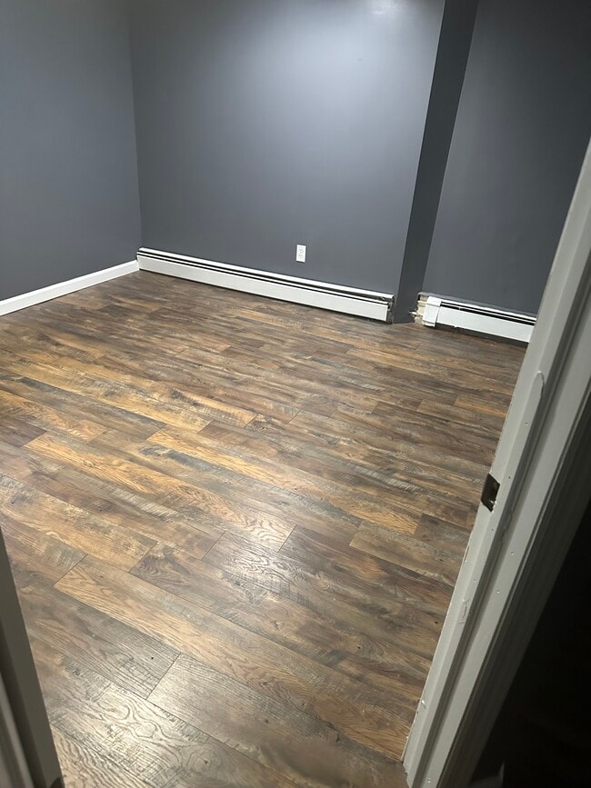 Foto del edificio - 522 Bayport Ave