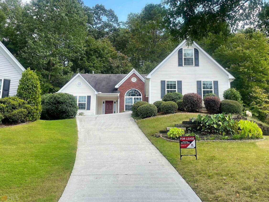 Primary Photo - 2210 Mina Ln Dr NE