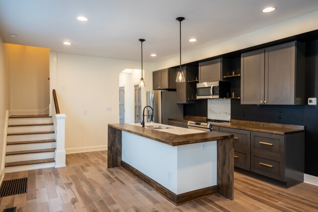 Foto del edificio - 2830 N Park Ave