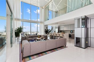 Building Photo - 1040 Biscayne Blvd