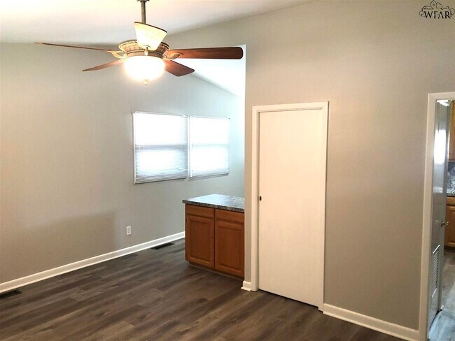 Building Photo - 4401 Hughes Dr