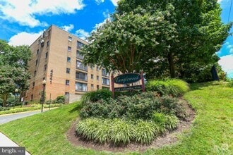 Building Photo - 4241 Columbia Pike