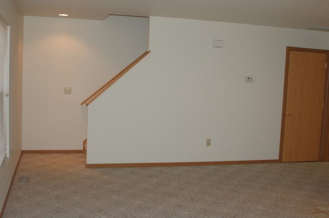 Building Photo - 113 W Meade Ave