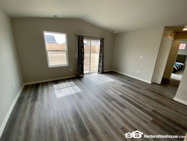 Building Photo - 508 Bobcat Ct