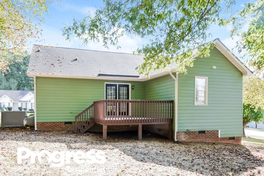 Building Photo - 923 Amersham Ln