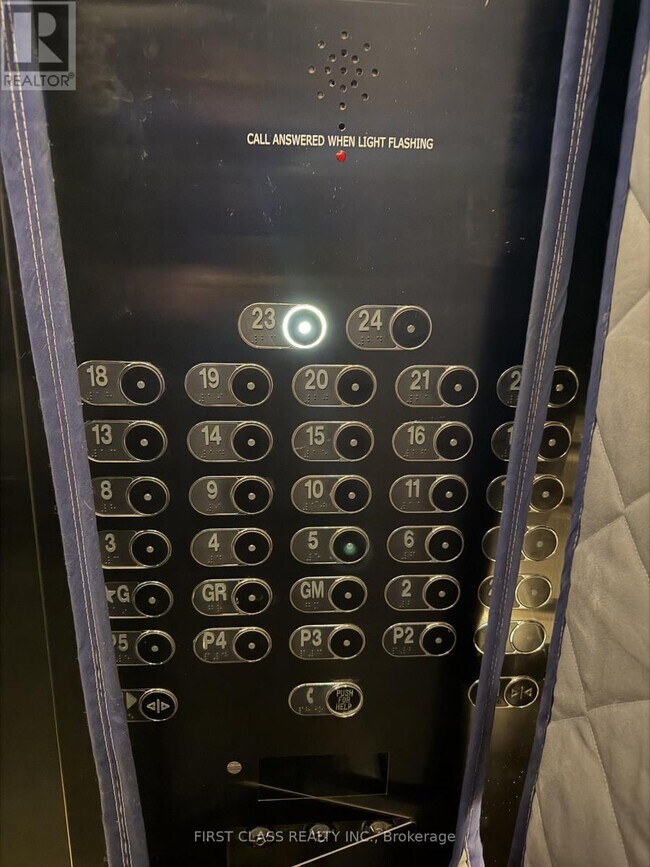 Building Photo - 35 Mercer St