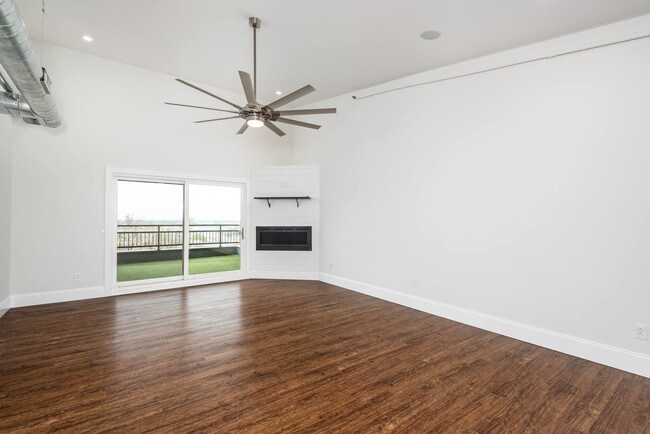 Building Photo - 1803 Ramada Blvd