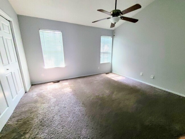 Building Photo - 3738 Jamestown Ct