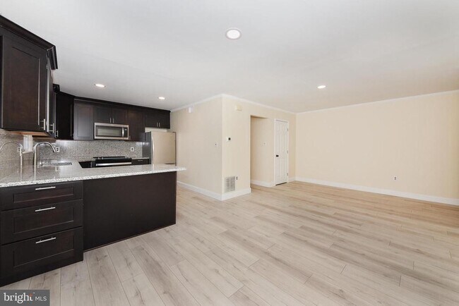 Foto del edificio - 2104 Whitpain Hills