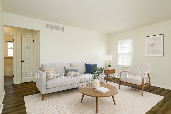 Foto del edificio - 8029 Patterson Dr