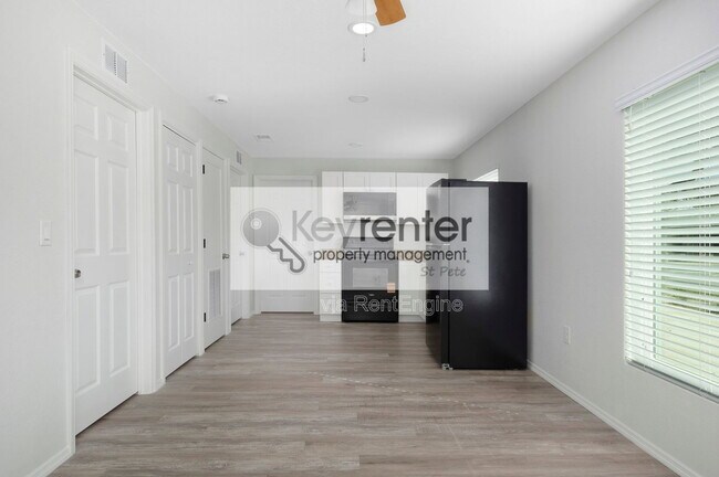 Foto del edificio - 454 21st St N