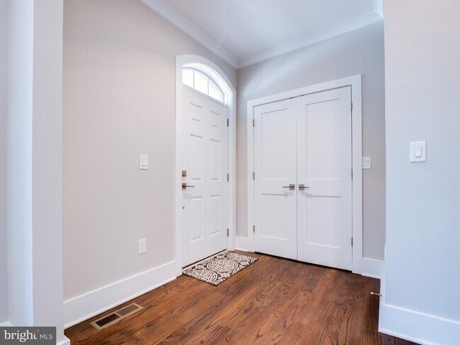 Foto del edificio - 1551 Rivertown Pl