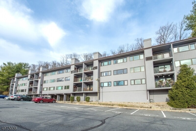 Foto principal - 41 Mt Kemble Ave