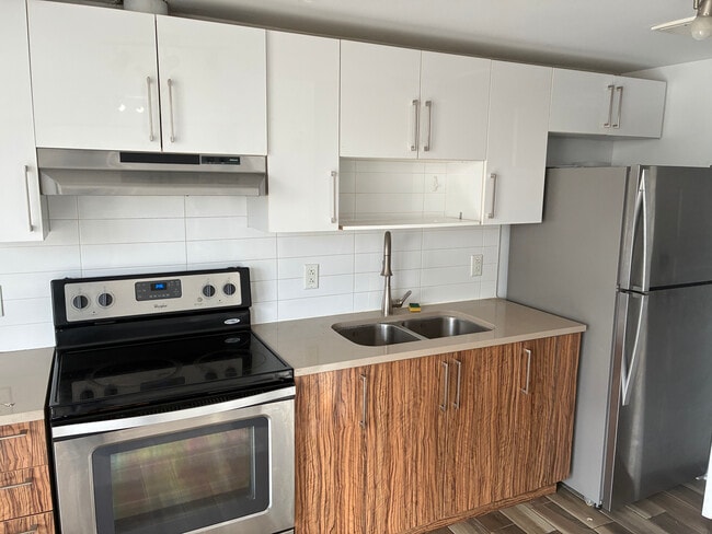 Photo du bâtiment - 3405 Av Benny