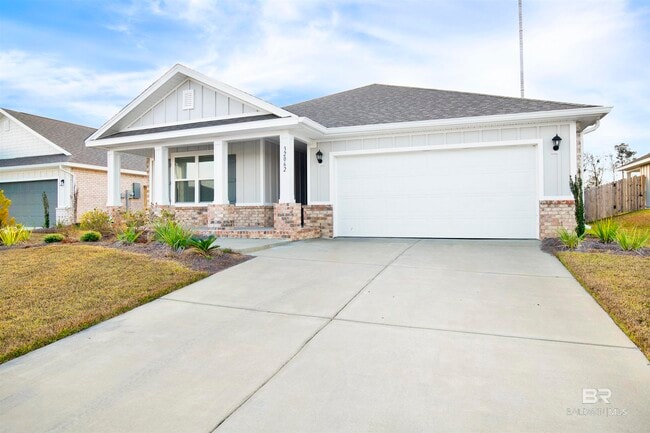 Foto del edificio - 32062 Lyon Rd