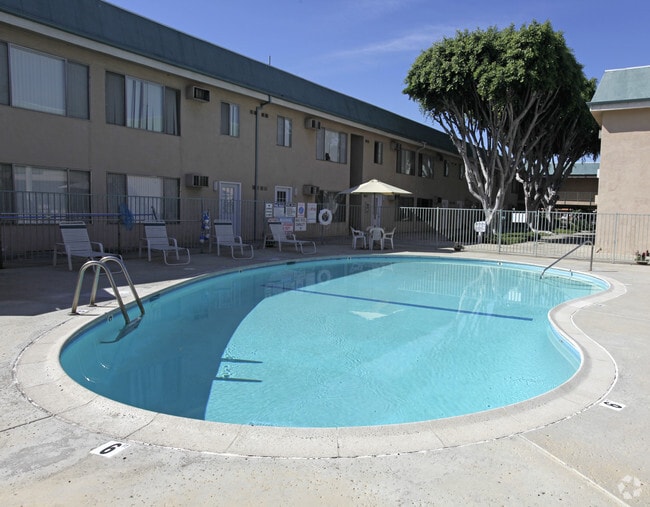 Royale La Habra 150 S Beach Blvd La Habra, CA Apartments for Rent