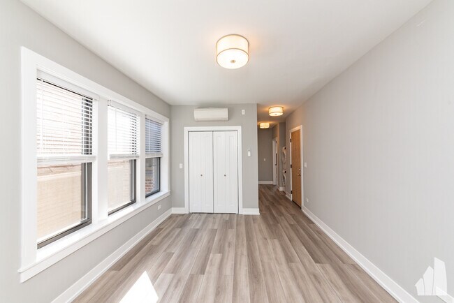 Foto del edificio - 3937 N Janssen Ave