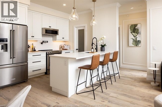 Photo du bâtiment - 1740 Sprucewood Ave