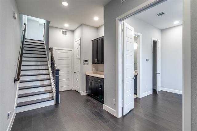 Foto del edificio - 1348 Arch Pl