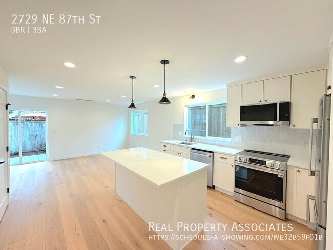 Foto del edificio - 2729 NE 87th St