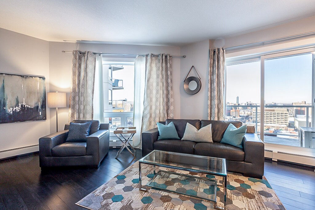 102261104 104 St NW, Edmonton, AB T5J 1B8 Townhouse for Rent in