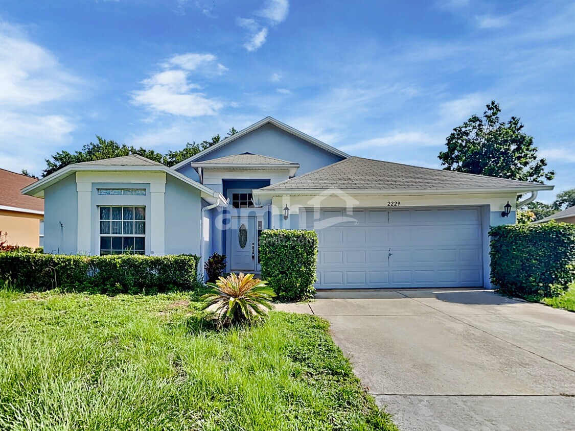 Foto principal - 2229 Hunters Greene Dr
