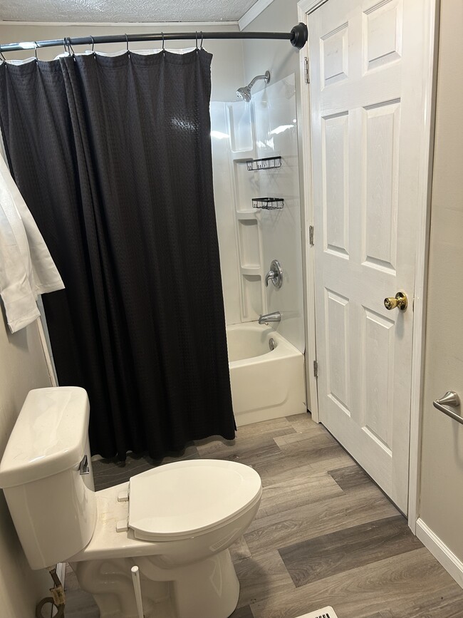 Foto del edificio - 821 E Woodlawn St