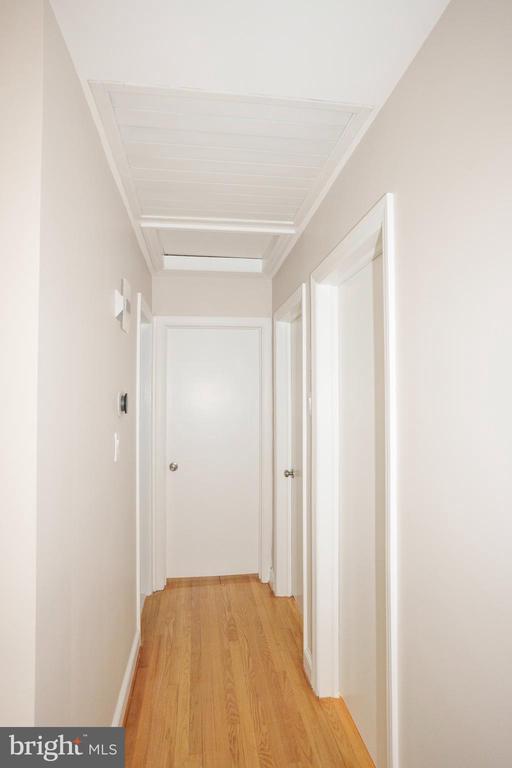 Foto del edificio - 4305 Elmwood Rd