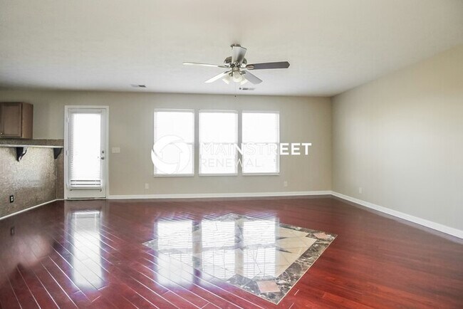 Building Photo - 4 Bedroom Pet-Friendly Home in Antioch, TN with Main Street Renewal