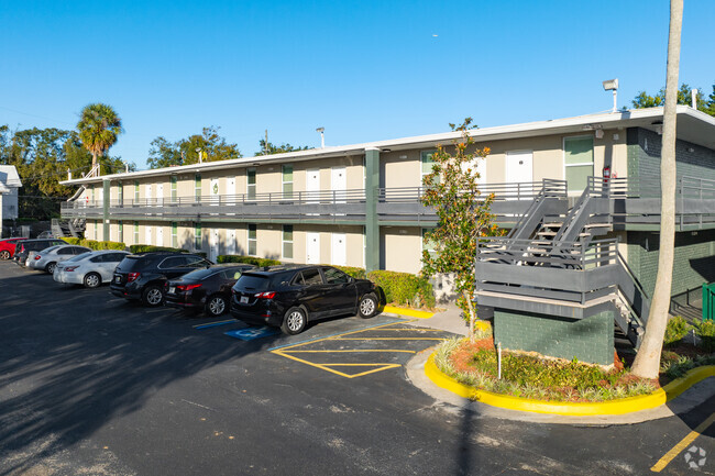 929 W Colonial Dr Orlando, FL 32804 - Palm Garden Orlando Apartments
