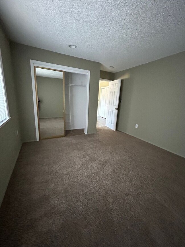Foto del edificio - Updated Carmel Valley Home For Rent