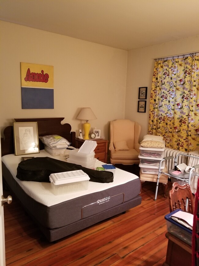 Bedroom 2 - 101 W 39th St