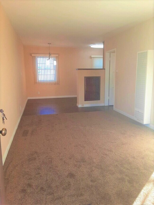 Living Room & Dining Area - 5919 Crenshaw Blvd