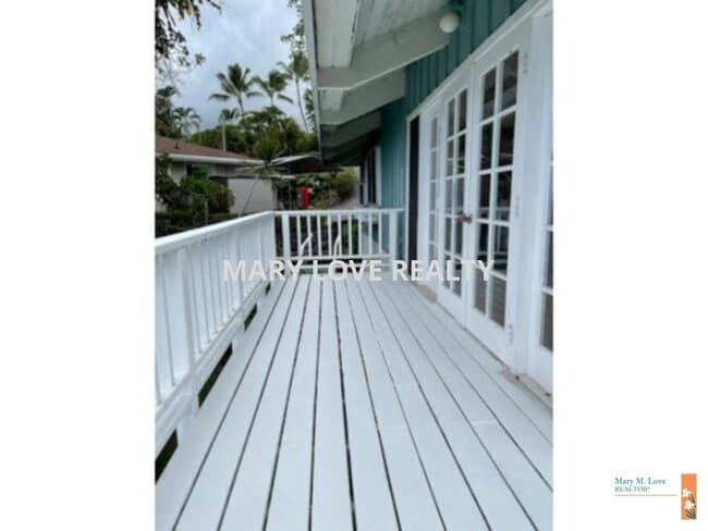 Building Photo - BEAUTIFUL OCEAN VIEWS FROM THIS 1 BED WITH...