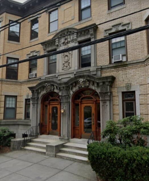 Building Photo - 46 Longwood Ave