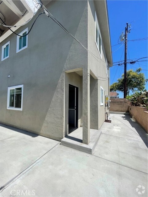 Building Photo - 17102 Witzman Dr