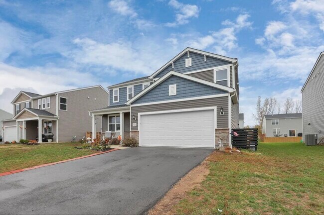 Building Photo - 5520 Violet St