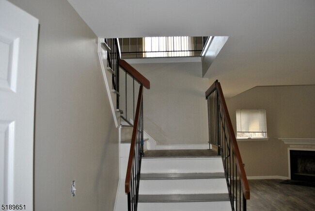 Foto del edificio - 910 Reed Ct