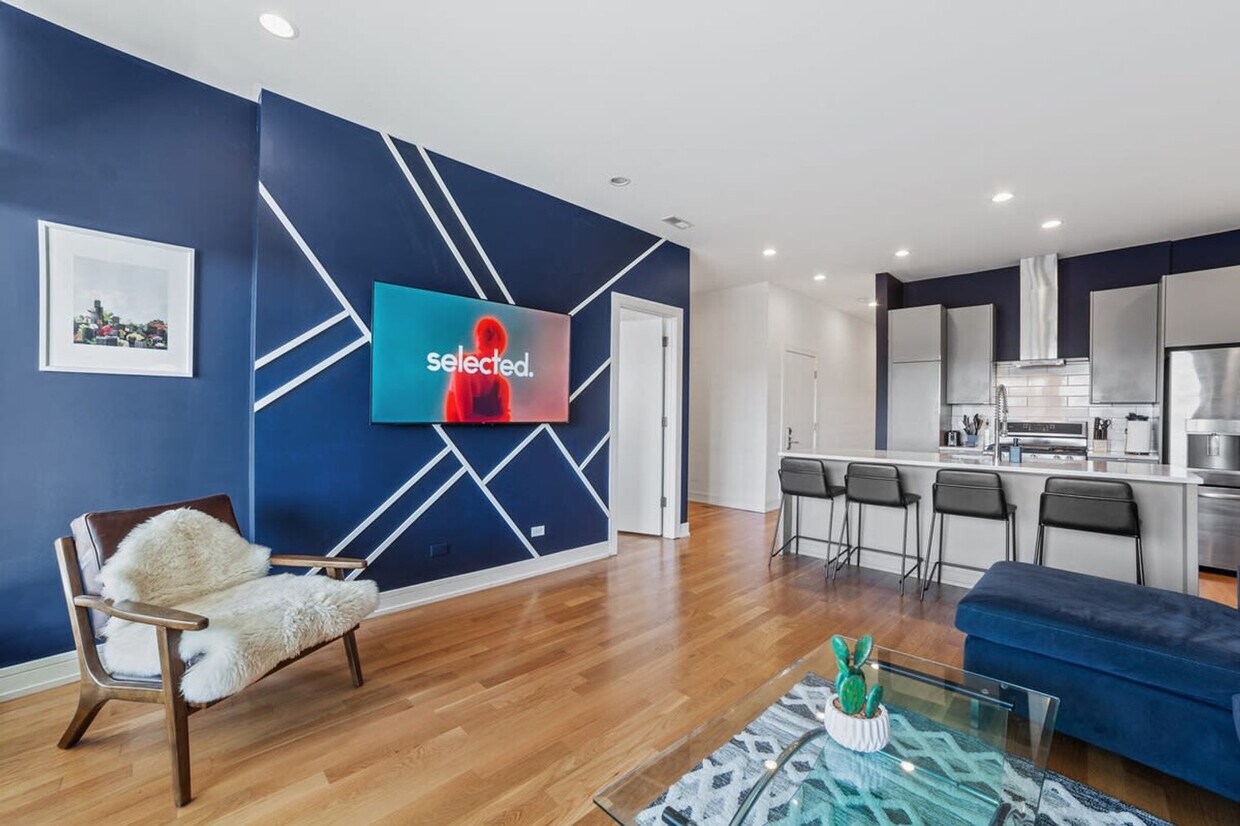 Foto principal - 2046 W Chicago Ave
