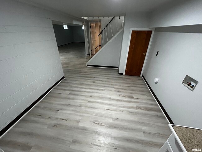 Foto del edificio - 2206 W Rohmann Ave