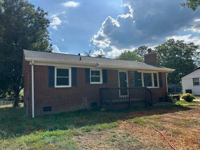 Foto del edificio - 1554 Rolling Meadow Ln