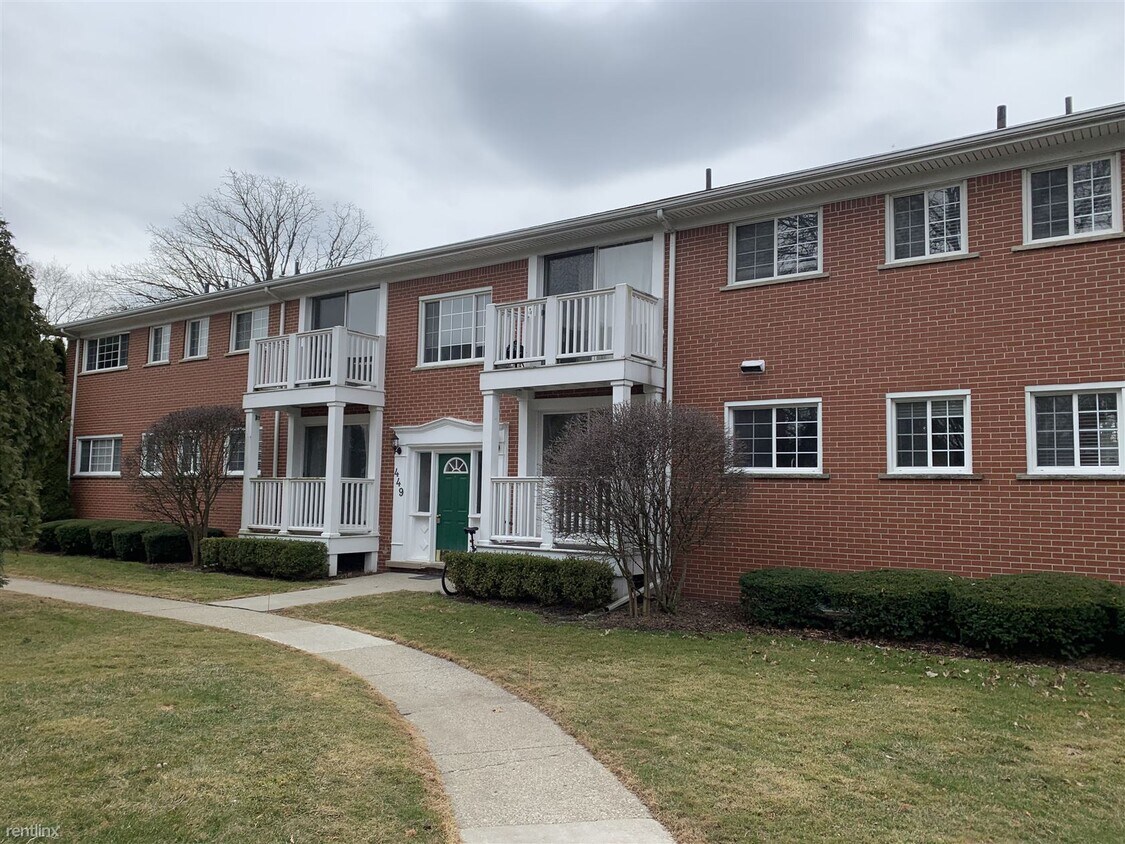 Foto principal - 2 br, 1.5 bath Condo - 449 N Eton St