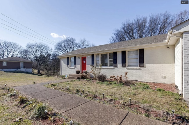 Charming 2 Bedroom Rental Home in Nashville with 1500 Sq Ft - Must See! - Charming 2 Bedroom Rental Home in Nashville with 1500 Sq Ft - Must See!