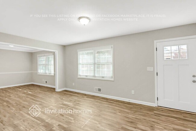 Foto del edificio - 3782 Lake Dr SE