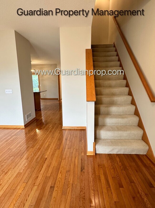 Foto del edificio - Hopkins Single Family Home, 2 Car Garage, ...