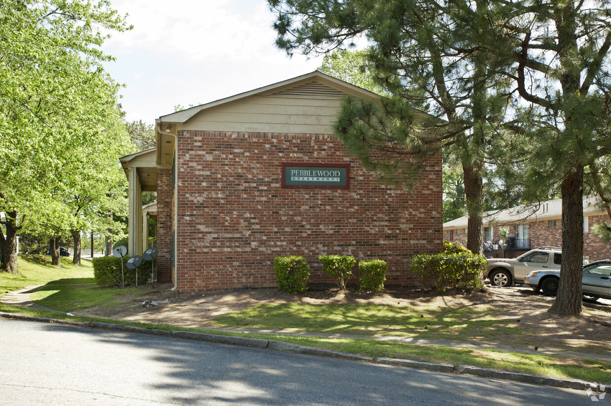 Primary Photo - Pebblewood Apartments