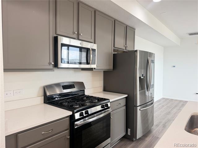 Foto del edificio - 587 S Richfield St